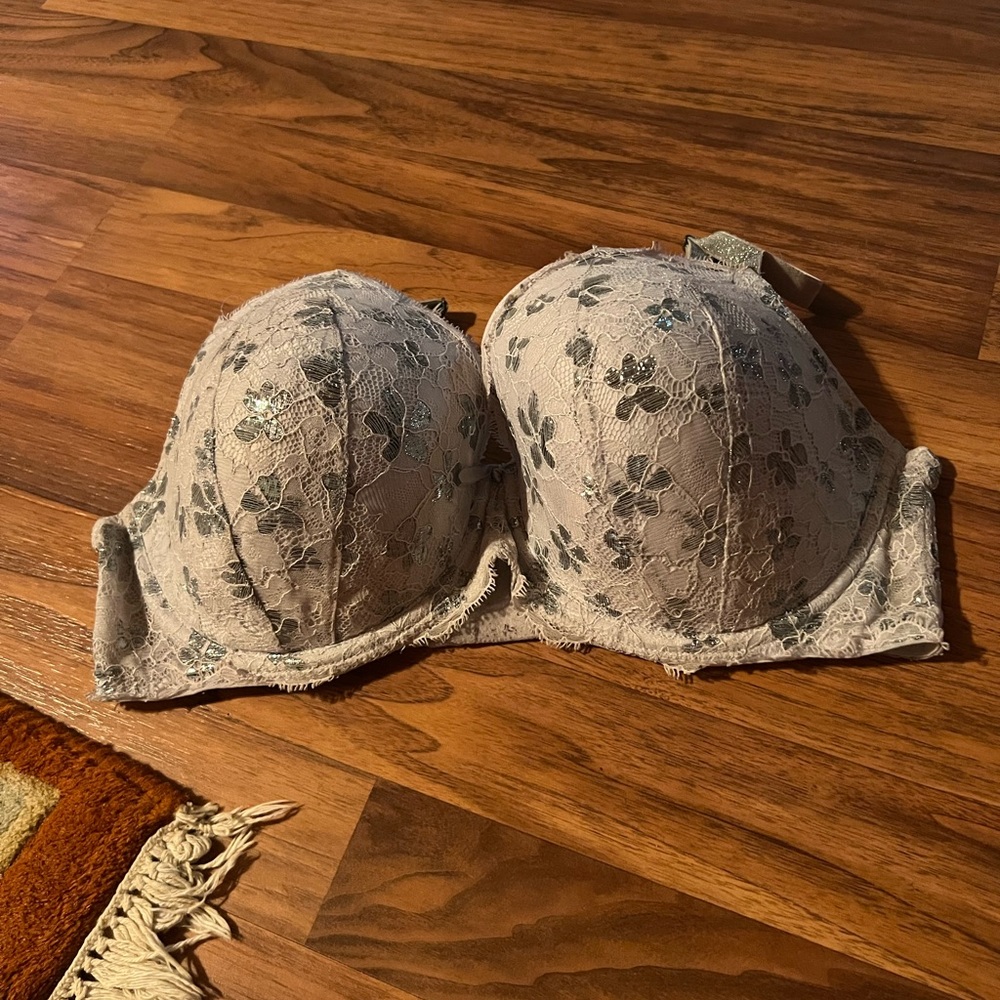 36ddd VS lace bra